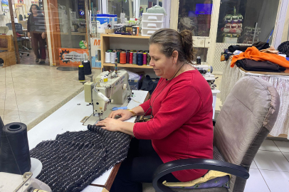 ‎O İş Hanında Dükkan Kapatan Kapatana