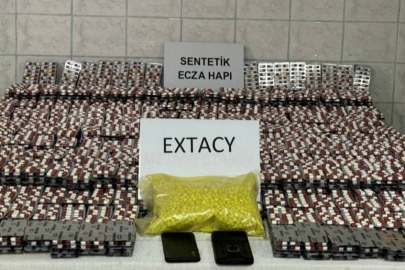 Çorlu'da Uyuşturucu Hap Ele Geçirilen Otomobildeki 2 Şüpheli Tutuklandı