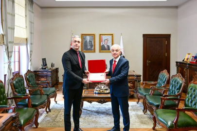 Vali Uğur Turan, İl Göç İdaresi Personelini Kabul Etti