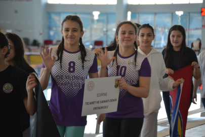 Edirne’de Yıldızlar Yüzme İl Birinciliği Açılış Seremonisi