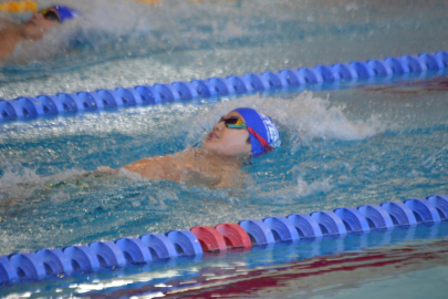 Yıldız Sporcular Edirne’de Kulaç Atıyor