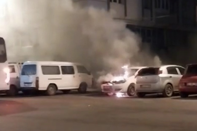 Çorlu'da Park Halindeki Otomobile Alev Alev Yandı