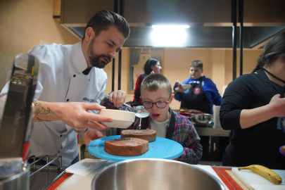 Edirne'de Özel Gereksinimli Öğrenciler, Şefler Eşliğinde Pasta Yapmayı Öğrendi