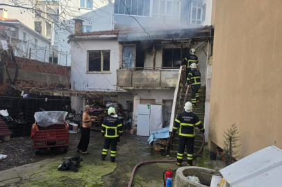 Lüleburgaz'da Çıkan Yangında İki Katkı Ev Kullanılmaz Hale Geldi
