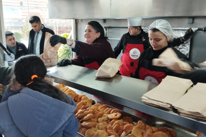 Zübeyde Hanım İçin Lokma İkramı ve Mevlit Okutuldu