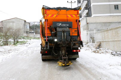 Çerkezköy’de Kar Yağışına Karşı Ekipler Sahada