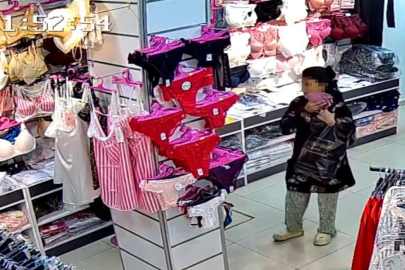 İç Çamaşırı Hırsızlığı Kamerada