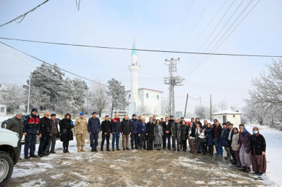 Vali Turan Ahmetler Köyü’nde Vatandaşlarla Bir Araya Geldi