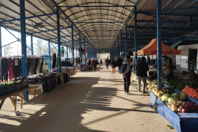 Pazartesi Pazarı, Bugüne Mahsus Eski Yerinde