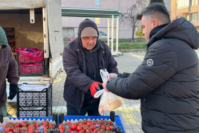 Uzunköprü’de Pazarcı Esnafına Sıcak Çorba İkramı