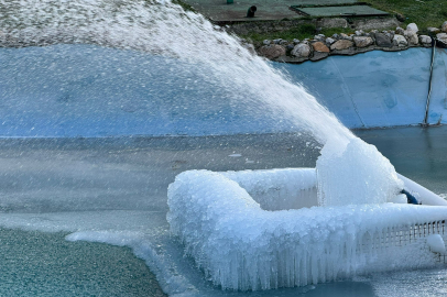 Edirne’de Gölet ve Havuzlar Dondu