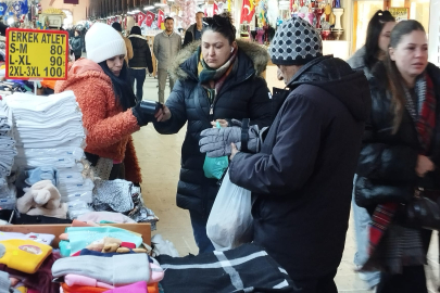 Havalar Soğudu, Bere, Atkı ve Eldiven Yok Satıyor