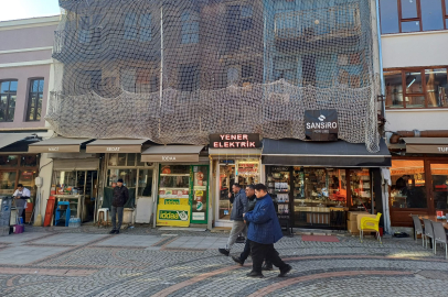 Saraçlar’daki O Beş Dükkanın Sorunu Çözüldü