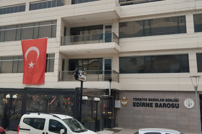 Bayrak Provokasyonuna Barodan Bayraklı Tepki