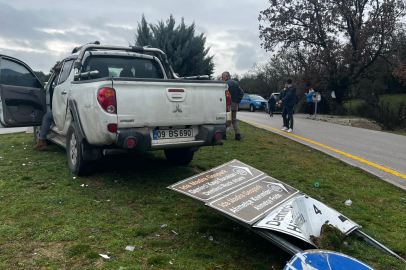 Ayvacık’ta İki Araç Çarpıştı: 2 Yaralı