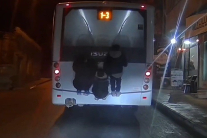 Otobüsün Arkasında Ölümle Dans