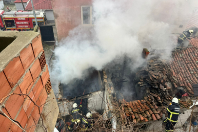 Depo Yangını Eve Sıçramadan Söndürüldü