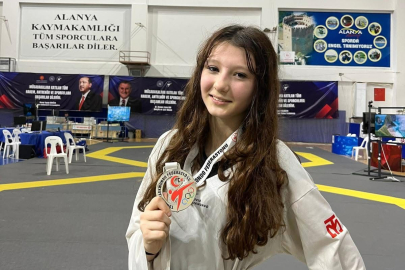 Edirneli Defne Çiltepe Türkiye İkincisi Oldu