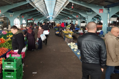 Pazartesi Pazarı Son Kez Eski Yerinde