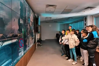 Emniyet Kapılarını Çocuklara Açtı