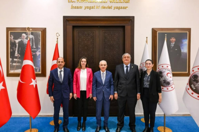 Kırklareli Eczacılar Odası Yönetiminden Vali Uğur Turan’a Ziyaret