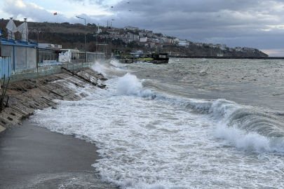 Tekirdağ'da Deniz Ulaşımına Lodos Engeli