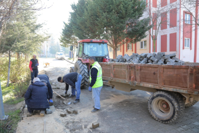 Kurtuluş Mahallesi’nde Kaldırım Düzenleme ve Onarım Çalışmaları Yapıldı