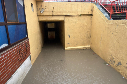 Alt Geçit Sular Altında Kaldı