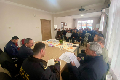 İslambeyli Köyü’nde Aylık Değerlendirme Toplantısı Yapıldı