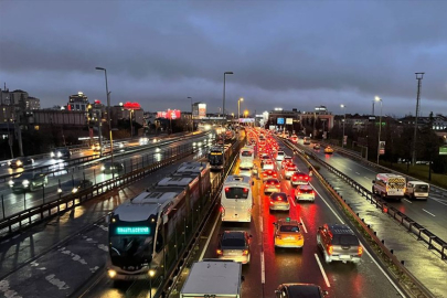 İstanbul'da Akşam Saatlerinde Trafik Yoğunluğu Yüzde 87'ye Çıktı