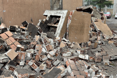 Edirne’de Facianın Eşiğinden Dönüldü: Apartman Bacası Çöktü