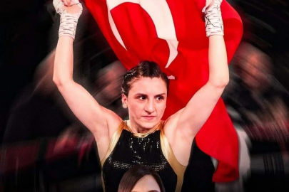 Bayburtlu Elif Nur Turhan Dünya Şampiyonluğunu Korudu