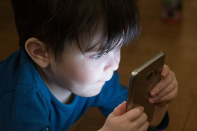 Bakanlıktan Ebeveynlere Dijital Uygulamalarda ‘Ekran Süresi’ Uyarısı