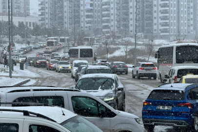 Edirne’de Kar Trafiği Vurdu