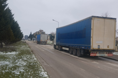 Kurtuluş Mahallesi TIR Parklanmalarından Şikayetçi