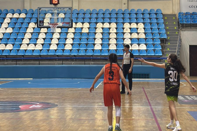 U-14 Kızlar Bölge Şampiyonası’nda İlk Gün Tamamlandı