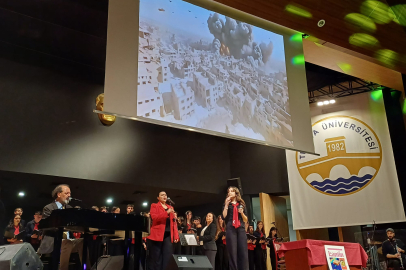 Öğrencilerden Filistin ve Uygur Türklerine Sanatsal Destek