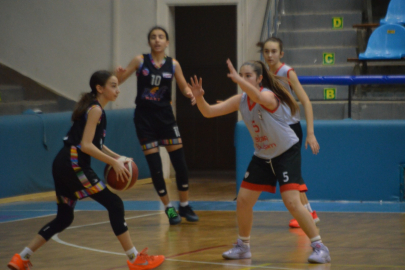 U-14 Baskette İkinci Gün Tamam