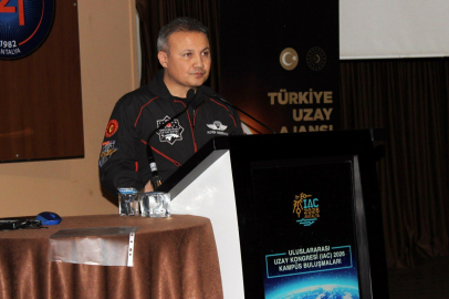 Türkiye'nin İlk Astronotu Alper Gezeravcı: "Ay'a Gitmek Üzere İkinci Görevin Eşiğine Gelmiştik, Mart Ayına Ötelendi Şu Anda"