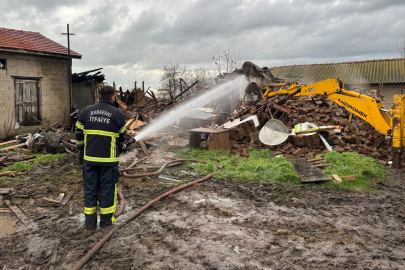 Babaeski’de Kerpiç Ev Yangını Söndürüldü