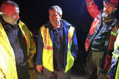 Meriç Nehri'nin Taştığı Köyde Mahsur Kalan 2 Kişi Kurtarıldı