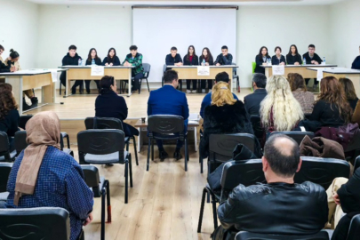 Gelibolu'da Korkma Gençliğin Ruhu Burada Bilgi Yarışması'nın Finali Yapıldı