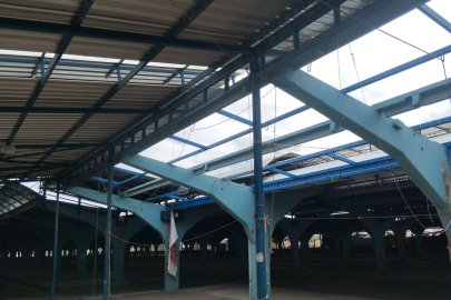 Pazaryerinin Çatı Sacları Çalındı