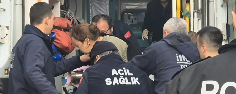 Elini Kıyma Makinesine Kaptırdı, Makineyle Hastaneye Kaldırıldı