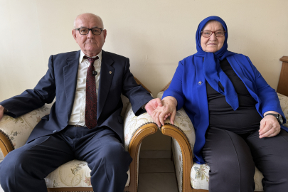 Bodur Çifti 56 Yıldır Birbirinin Elini Bırakmıyor