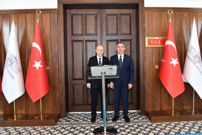 Bakan Yardımcısı ve Cumhurbaşkanı Başdanışmanı Suver Vali Soytürk’ü Ziyaret Etti