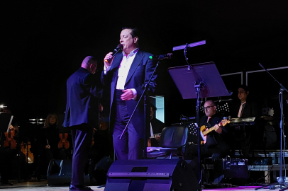 ‎Edirne'de Fırtınaya Rağmen Konsere Yoğun İlgi