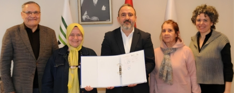 Lalapaşa’da Kadın Emeği Bal Üretime Kazandırılıyor