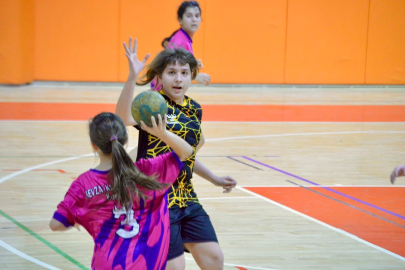 Okul Sporlarında Hentbol Rüzgarı