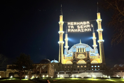 Selimiye Camii Mahyasıyla Ramazan'ı Selamladı